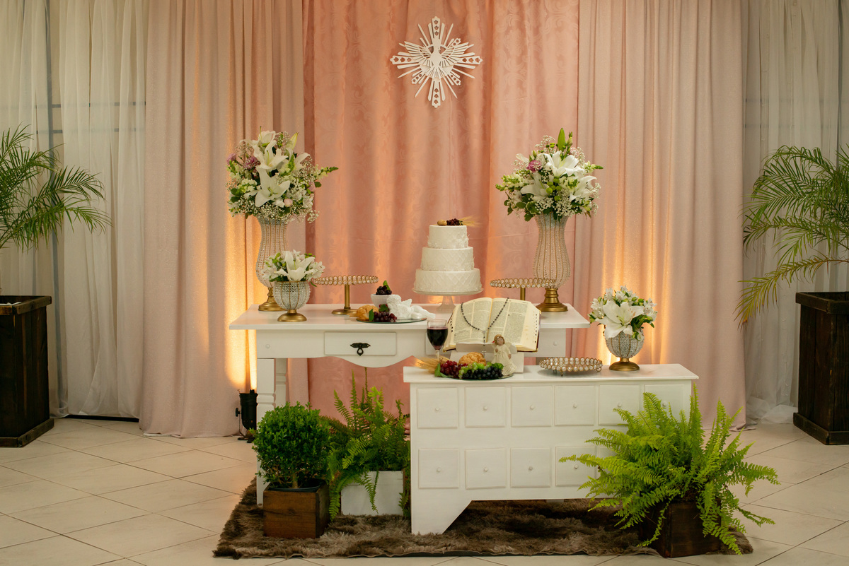 Cardápio para Primeira Eucaristia: Opções Leves e Deliciosas para sua Recepção