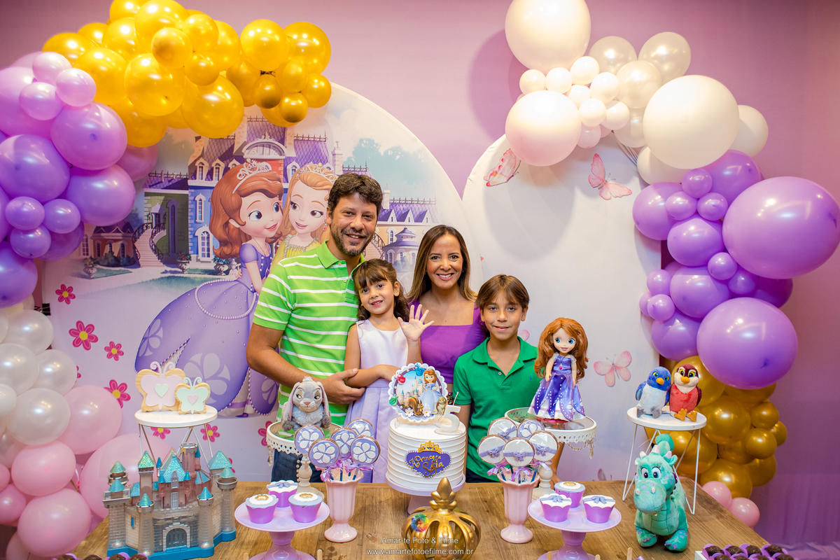 Guia Completo: Como Organizar uma Festa Princesinha Sofia Inesquecível