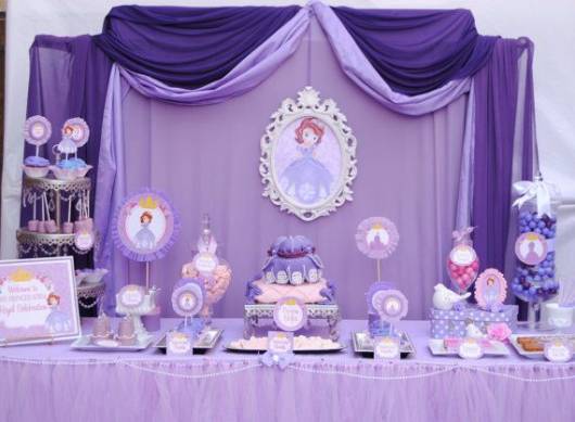 decoração princesa sofia simples