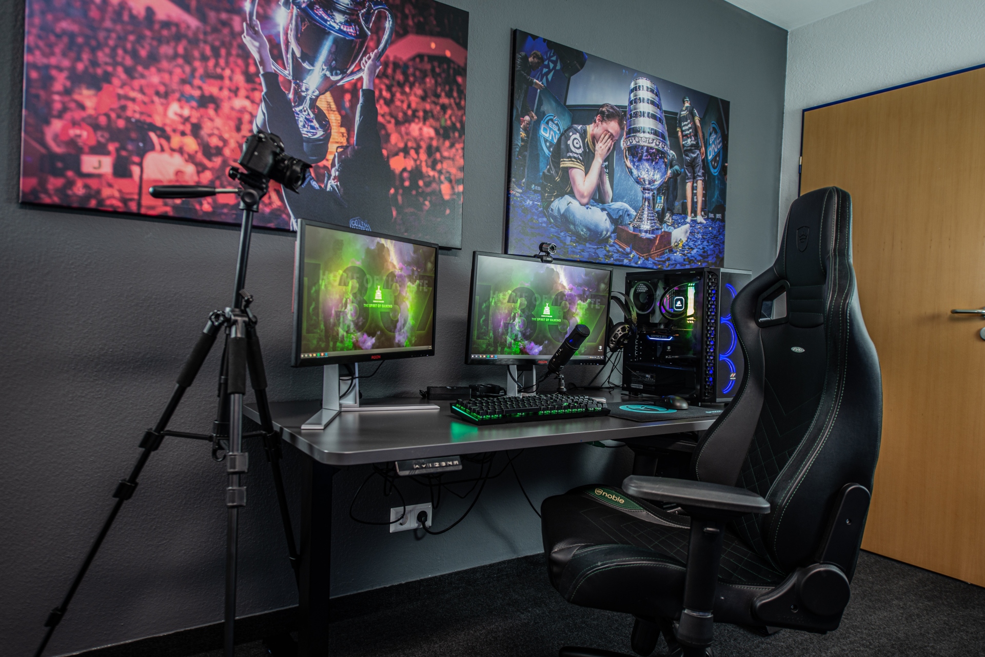 5 ideias de títulos:
1. Quarto Gamer Minimalista: Tendências e Dicas para 2026
2. Iluminação Gamer Perfeita: Guia Completo de RGB e LED
3. Móveis Essenciais para um Setup Gamer Confortável em 2026
4. Decoração de Parede para Quarto Gamer: Ideias Criativas
5. A Paleta de Cores Ideal para o seu Quarto Gamer em 2026