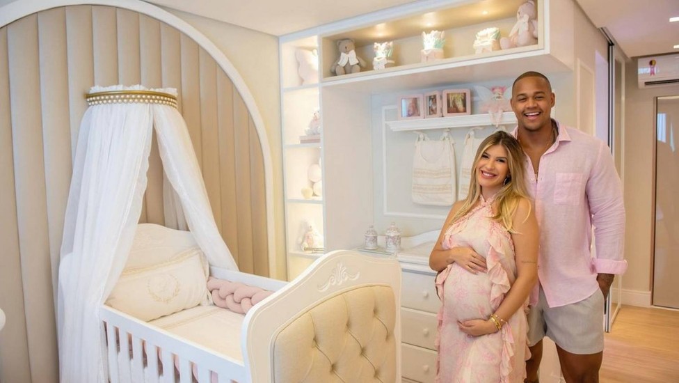 ideias decoração quarto jardim encantado menina