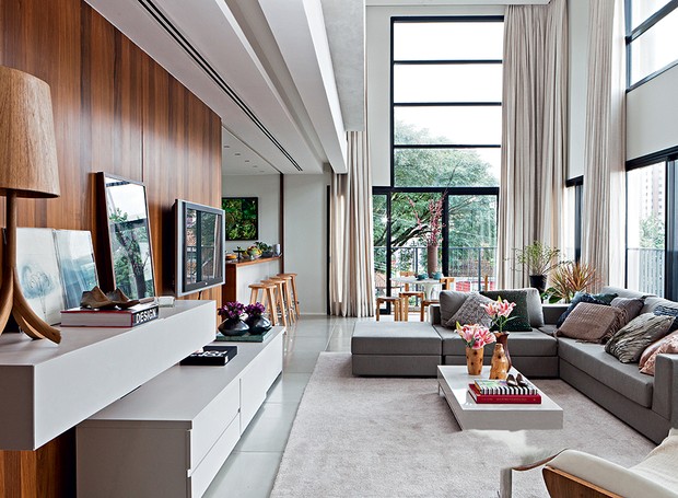 Organização Inteligente: Dicas para Esconder Fios e Otimizar o Espaço do Rack