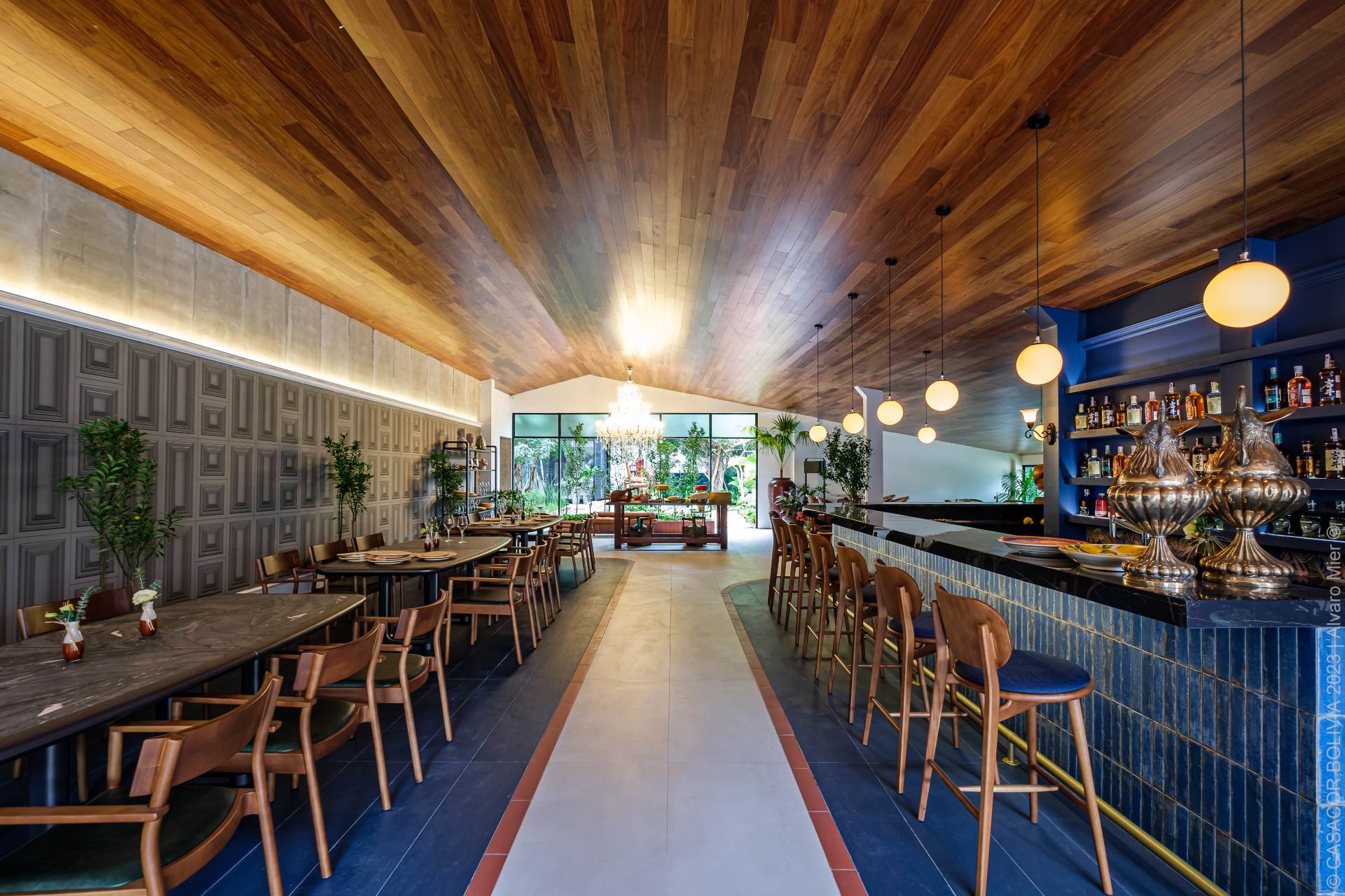 como fazer jardim vertical para restaurante