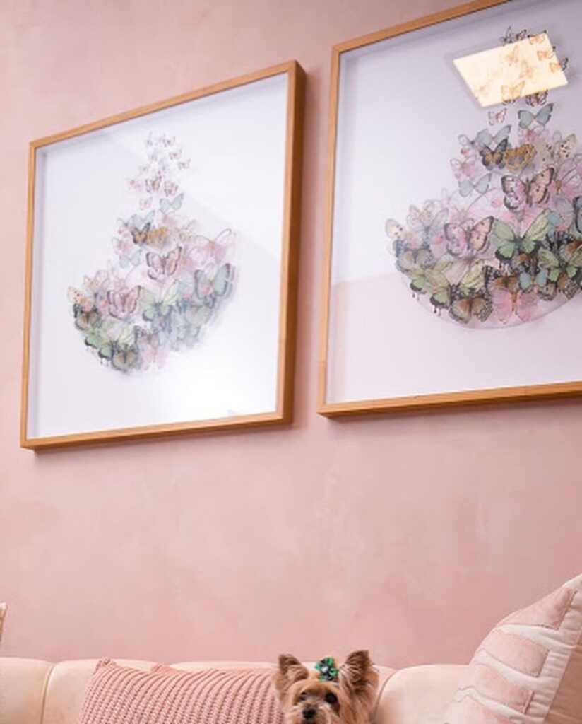 Minimalismo e 'aesthetic': A combinação de rosa e branco para um lar moderno