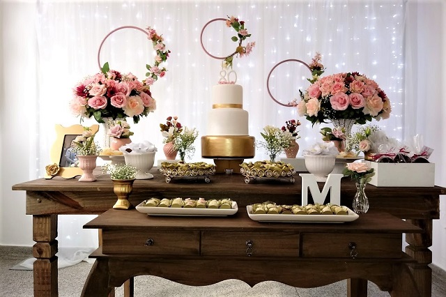 Itens Essenciais para uma Decoração Rosa e Dourado Impactante