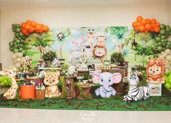 decoração safari 1 ano