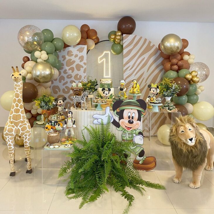 decoração safari 1 ano
