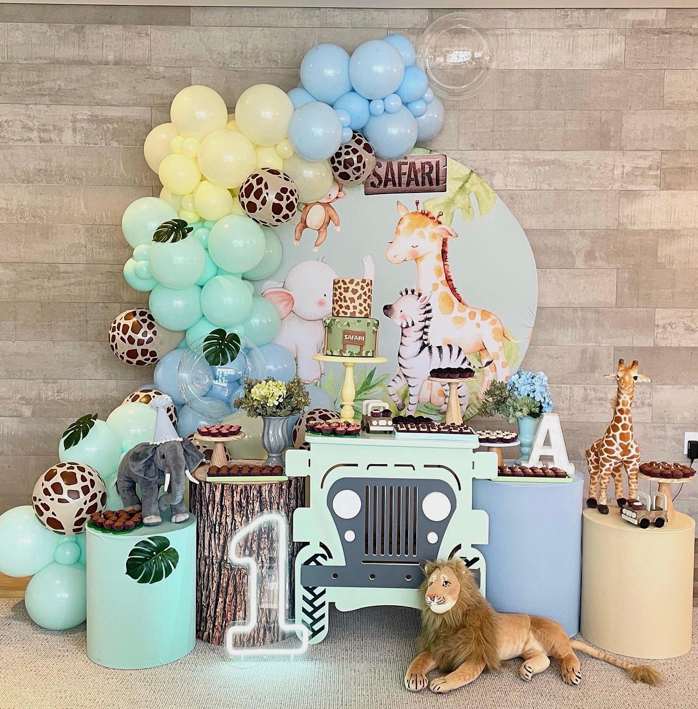 decoração safari 1 ano