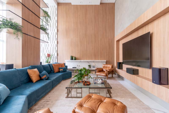 Tendências de Decoração para Salas de Estar com Pé-Direito Alto