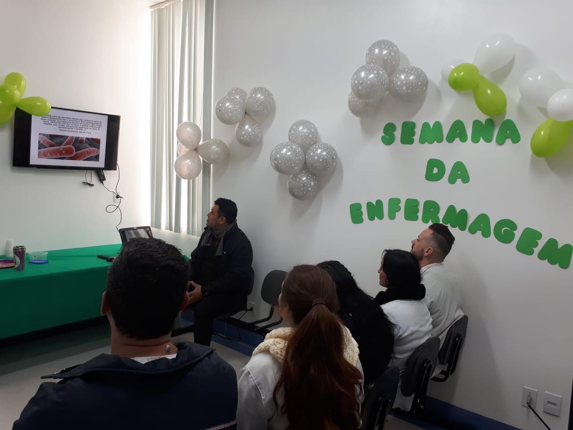 como fazer painel decorativo semana da enfermagem