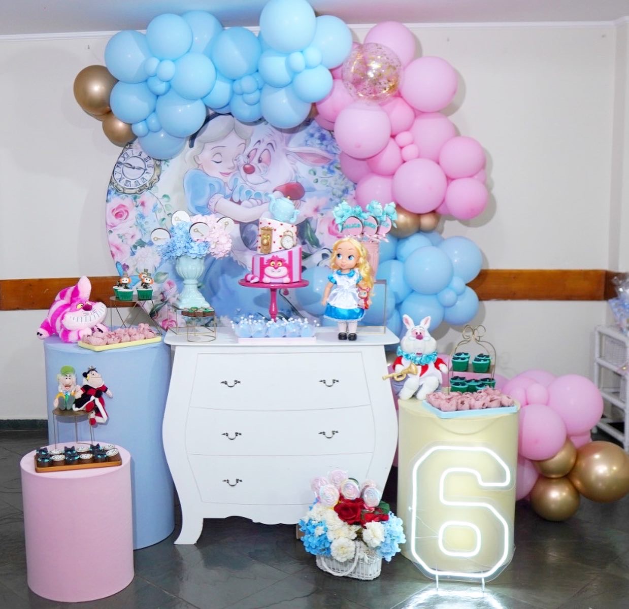 evitar erros decoração alice pais maravilhas barata