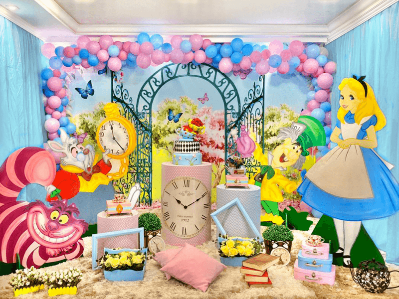 decoração simples alice no pais das maravilhas