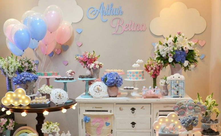 decoração simples chá de fraldas menina