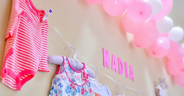 ideias de decoração simples para chá de fraldas de menina