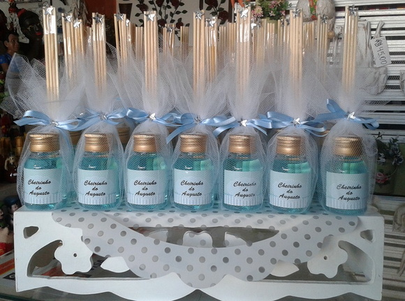 decoração simples de chá de bebê menino