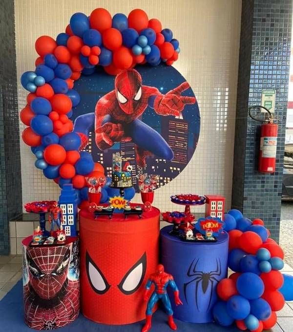 decoração simples do homem aranha