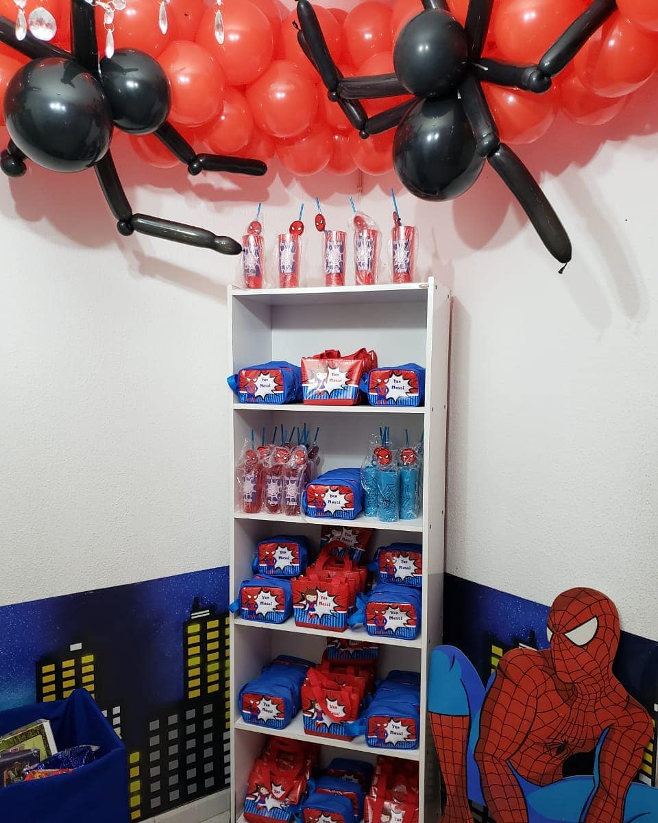 Mercado Livre e Elo7.
4. Decoração Simples do Homem-Aranha: Passo a Passo para um Aniversário Inesquecível.
5. Transforme sua Festa com Decoração do Homem-Aranha: Dicas e Inspirações Visuais.
