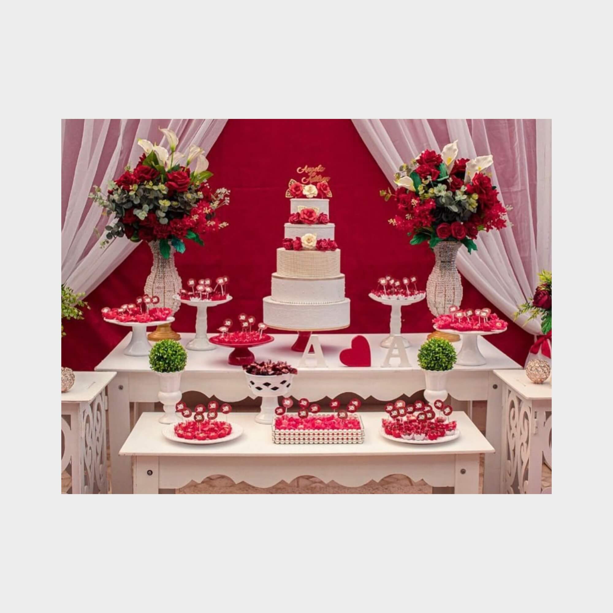 Iluminação e Cores: Criando a Atmosfera Perfeita para um Casamento Minimalista