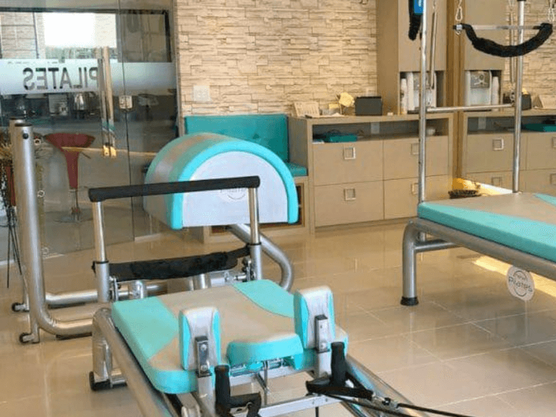 Paleta de cores que promovem bem-estar em estúdios de Pilates