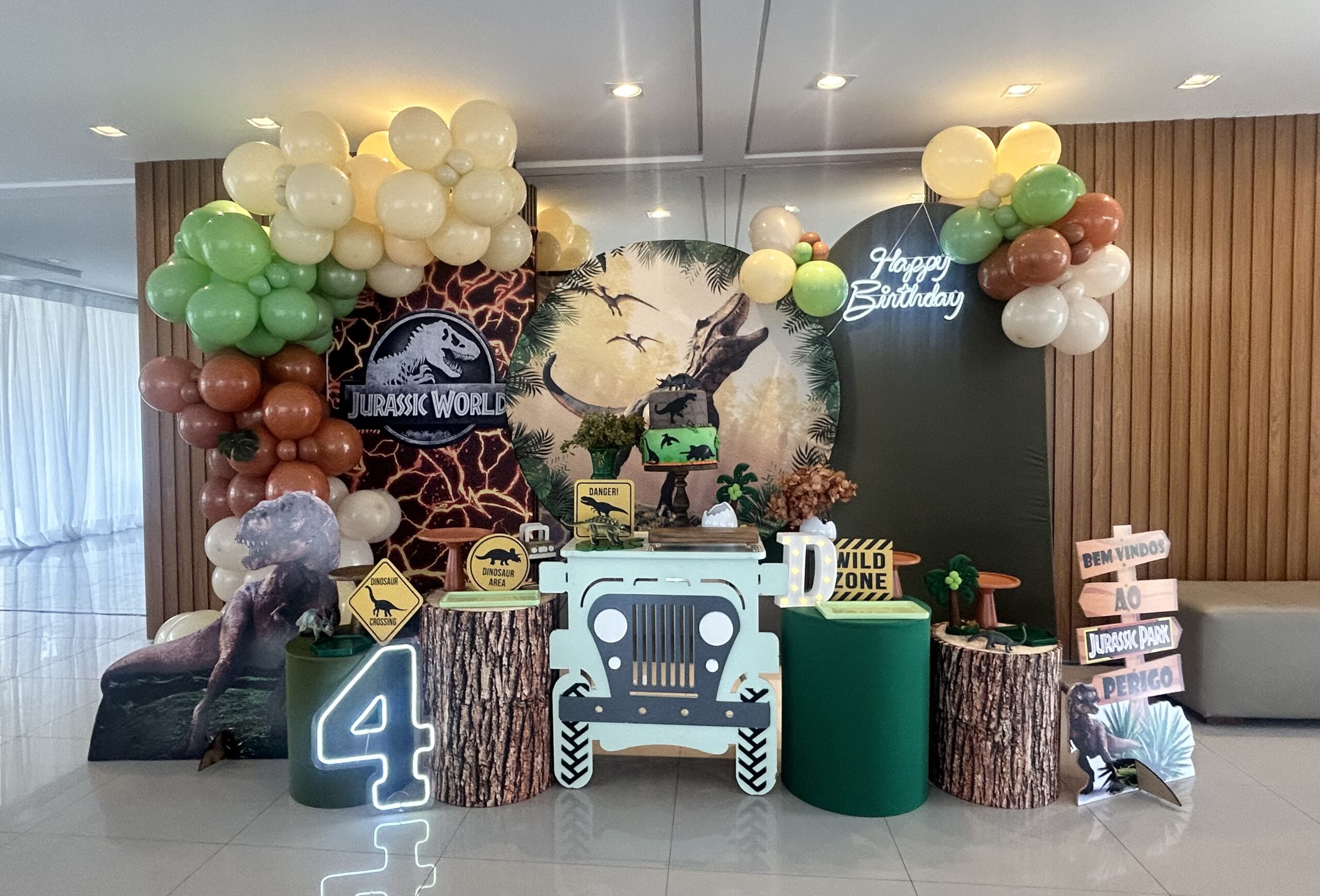 decoração tema jurassic park