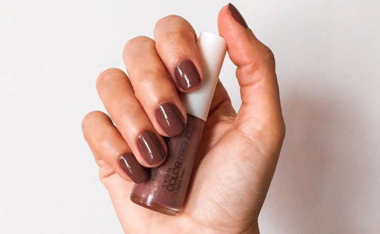 ideias de unhas marrons decoradas 2025