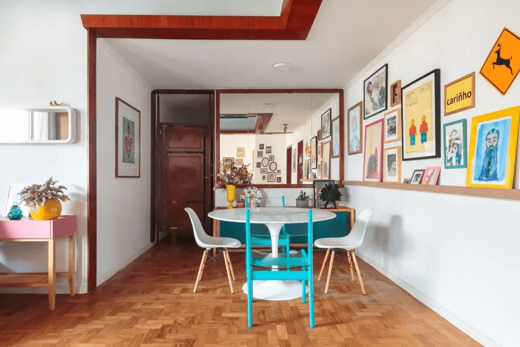 DIY: Transforme seus Móveis com Tinta Spray e Adesivos