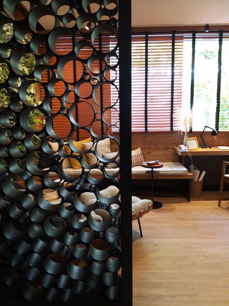 divisória de ambiente com plantas para apartamento pequeno