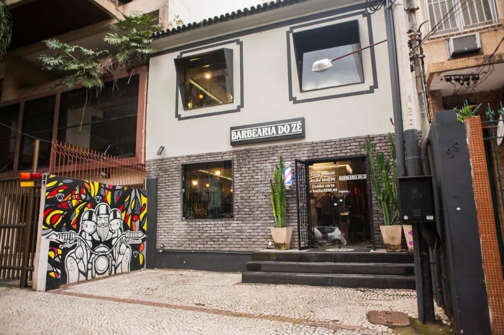 erros comuns ao projetar fachada de barbearia