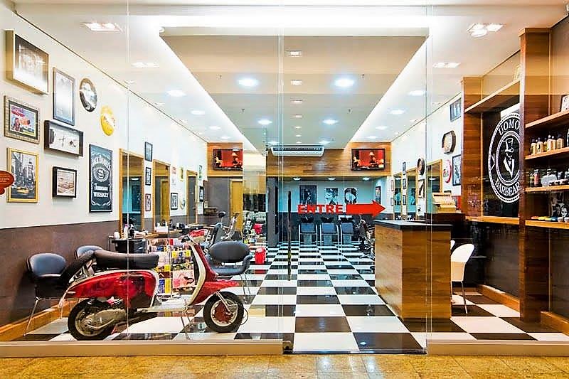 fachada de barbearia industrial vs vintage