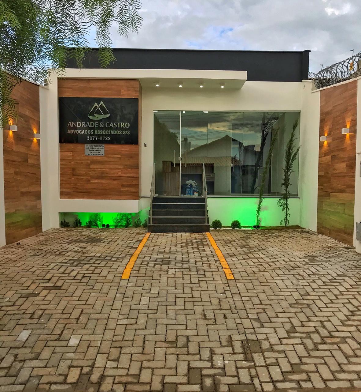 fachada de escritório de advocacia