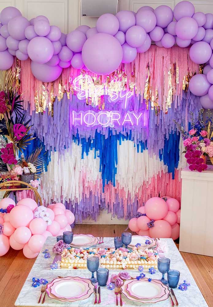 5 ideias de títulos:
1. Festa Anos 80: Guia Completo de Decoração DIY
2. Como Criar uma Festa Anos 80 Incrível com Pouco Dinheiro
3. Elementos Essenciais para uma Festa Temática Anos 80 Autêntica
4. Decoração de Mesa e Doces: O Toque Final da sua Festa Anos 80
5. Cores e Iluminação: Recriando a Atmosfera dos Anos 80