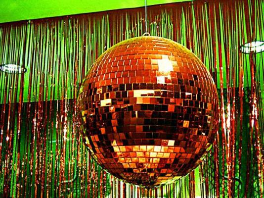 Guia Completo: Onde Comprar Itens de Decoração para Festa Brega