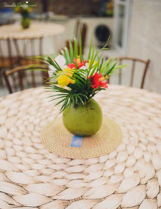 ideias criativas para mesa de festa havaiana