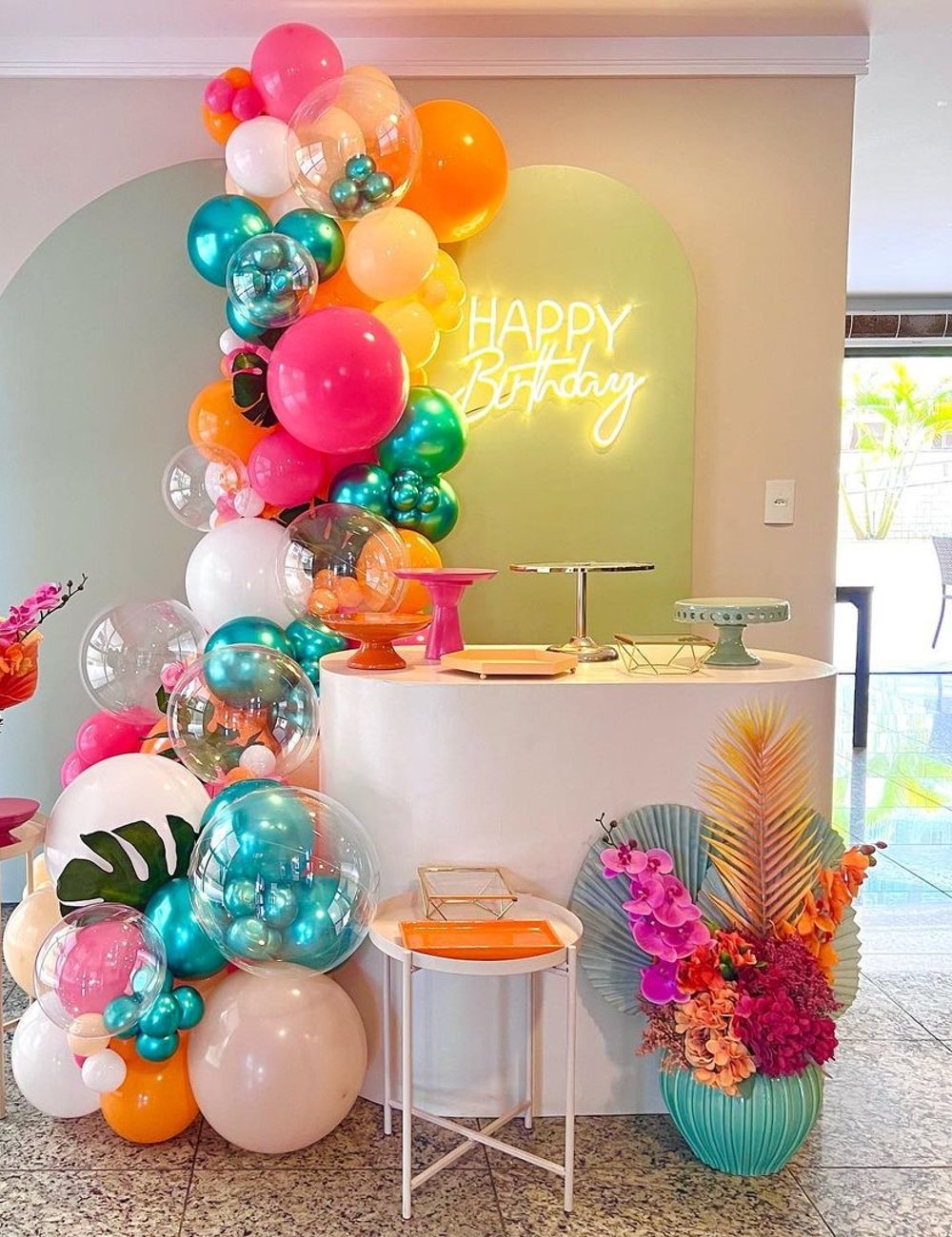 festa na piscina decoração simples