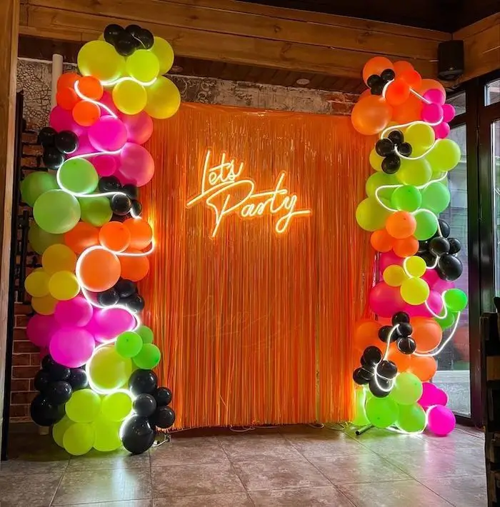 festa neon decoração