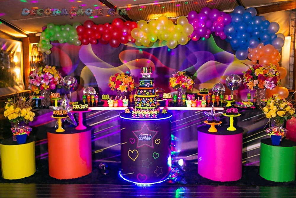 festa neon decoração