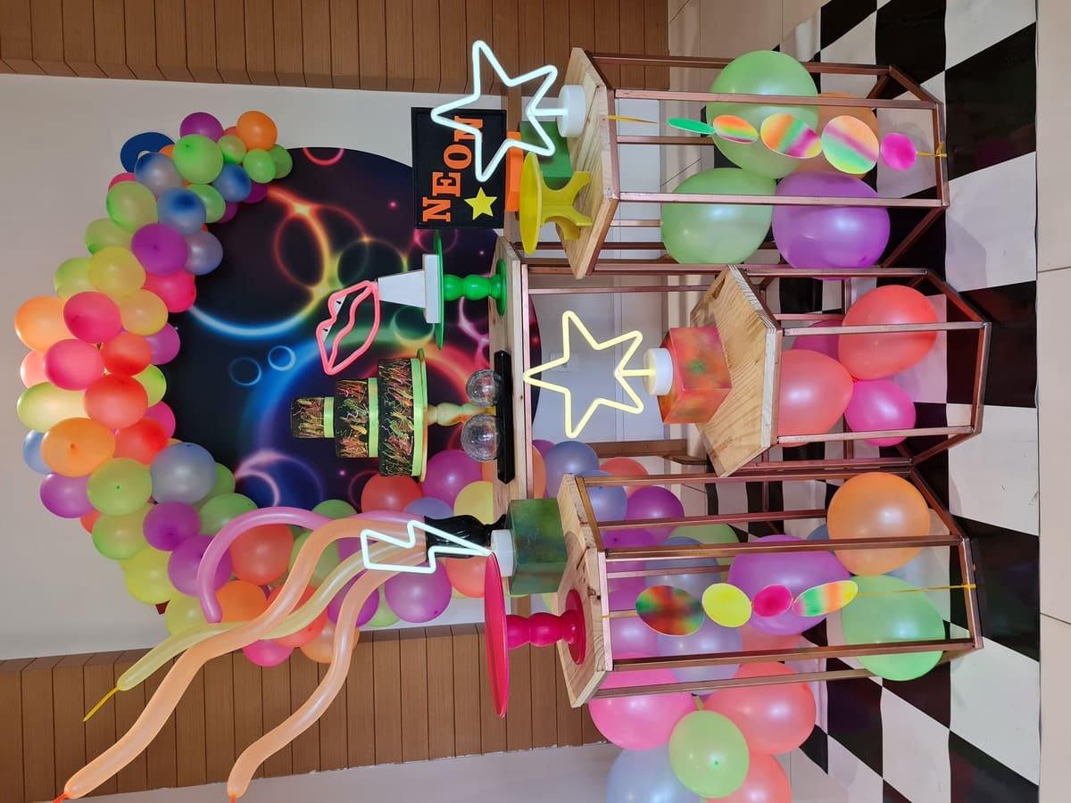 festa neon decoração