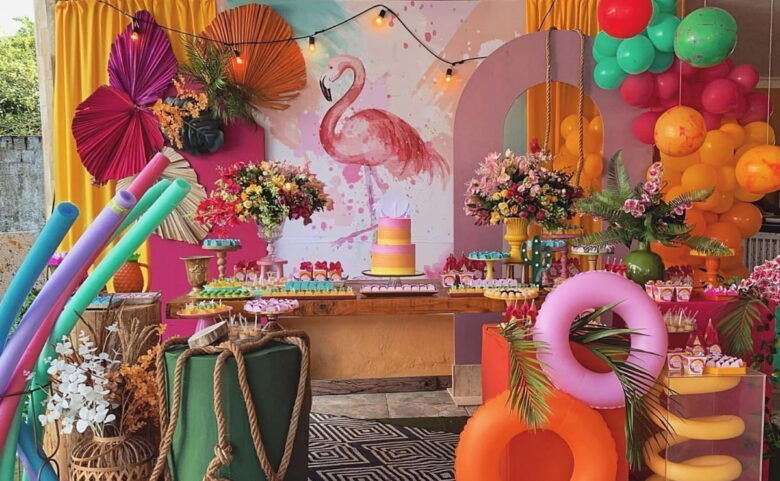 5 ideias de títulos:
1. Festa Tropical: Guia Completo de Decoração e Ideias Criativas
2. Transforme sua Festa com Decoração Tropical: Dicas e Inspirações
3. DIY Festa Tropical: Crie uma Celebração Inesquecível com Toques Pessoais
4. Elementos Essenciais para uma Festa Tropical Vibrante e Cheia de Alegria
5. Festa Tropical Chic vs. Rústica: Qual Estilo Combina Mais com Você?
