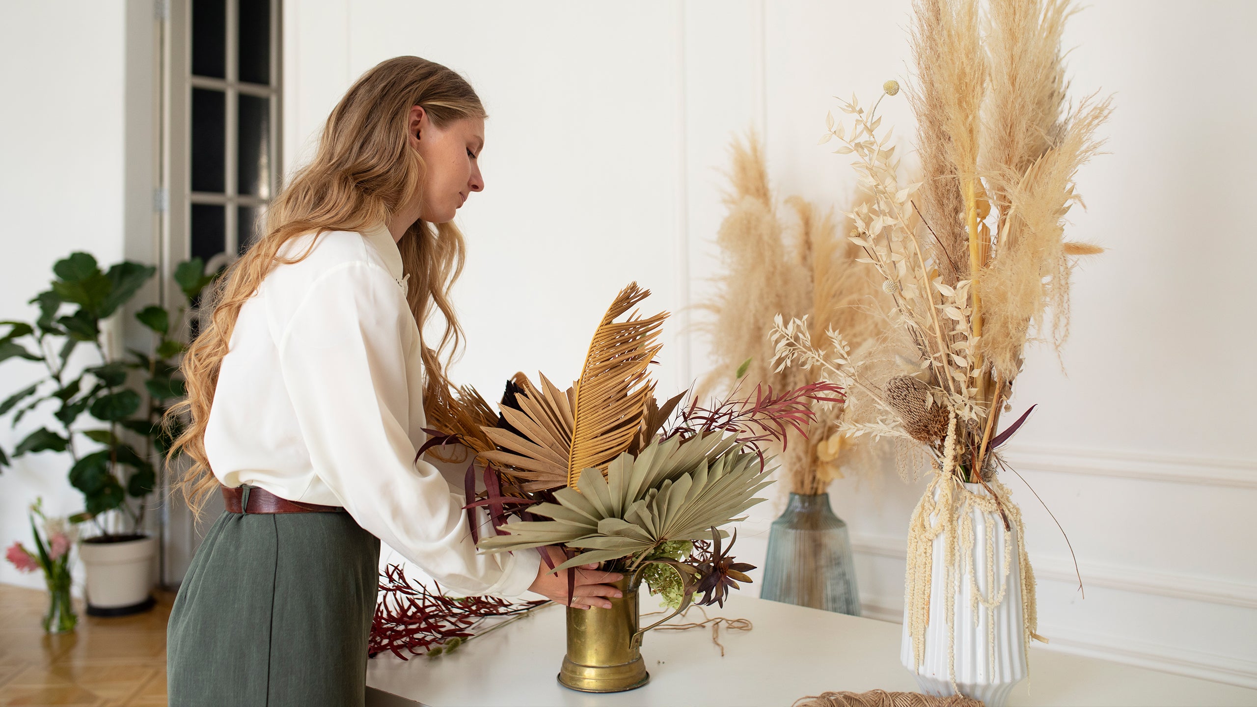 5 ideias de títulos:
1. Flores Secas: A Tendência Rústica e Sofisticada para sua Casa
2. Guia Completo: Como Usar e Cuidar de Flores Secas na Decoração
3. Do Boho Chic ao Minimalista: Estilos de Decoração com Flores Secas
4. Durabilidade e Beleza: As Vantagens das Flores Desidratadas
5. Onde Encontrar os Melhores Arranjos de Flores Secas: Lojas e Marketplaces