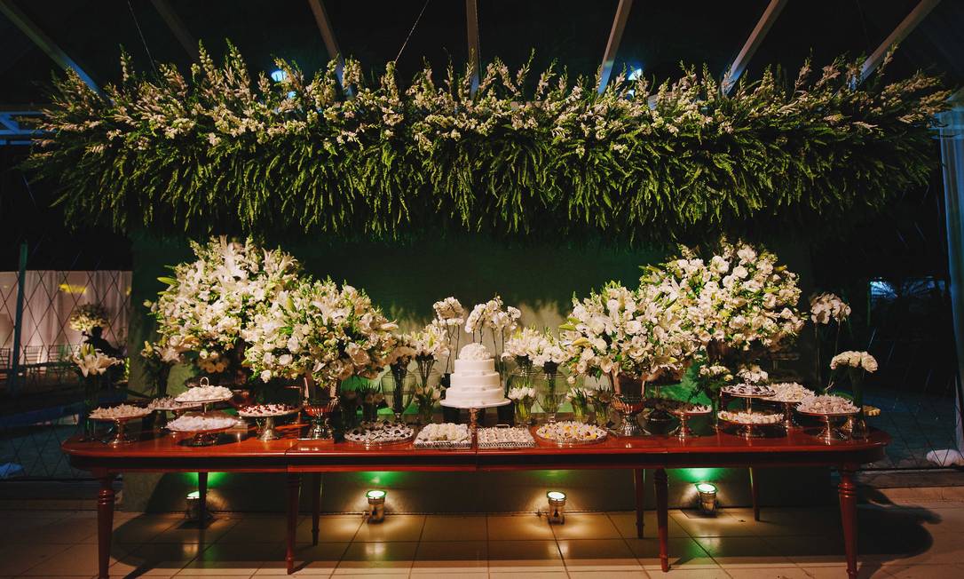 Guia Completo de Arranjos Modernos com Flores Artificiais