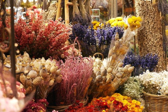ideias criativas de arranjos com flores desidratadas