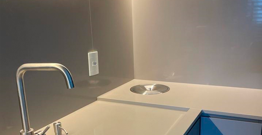 frontão pia moderno