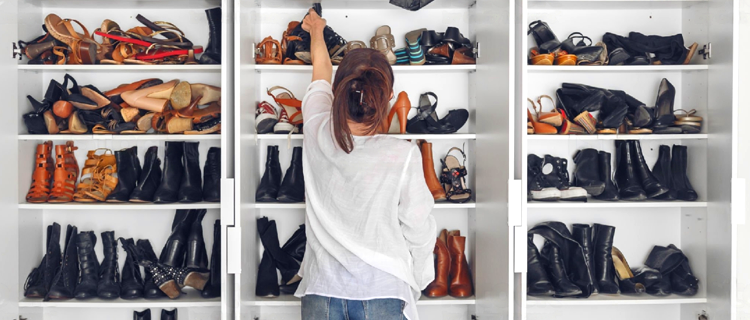 organização de sapatos no closet