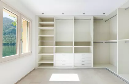 Closet de gesso para quarto pequeno