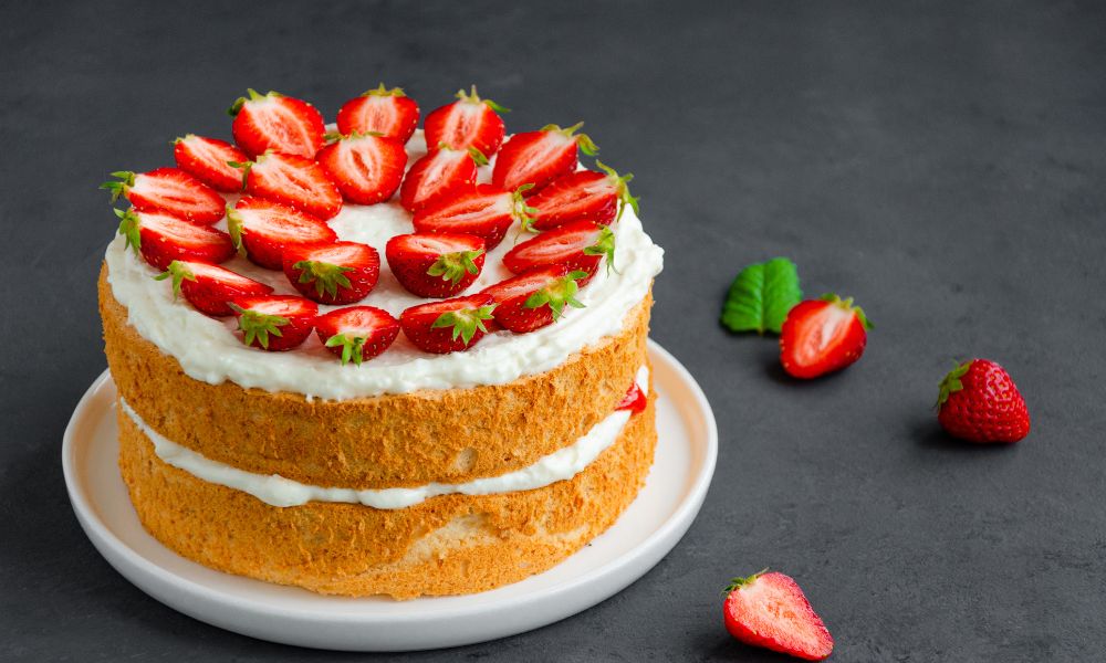 erros comuns ao decorar bolo com morango