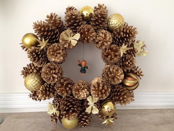 pinhas naturais versus pinhas artificiais natal