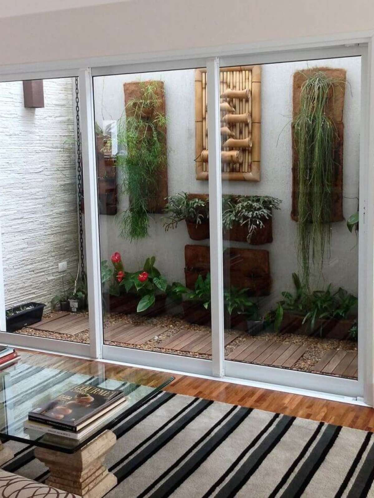 Alternativas à Grama: Soluções de Baixa Manutenção para seu Jardim