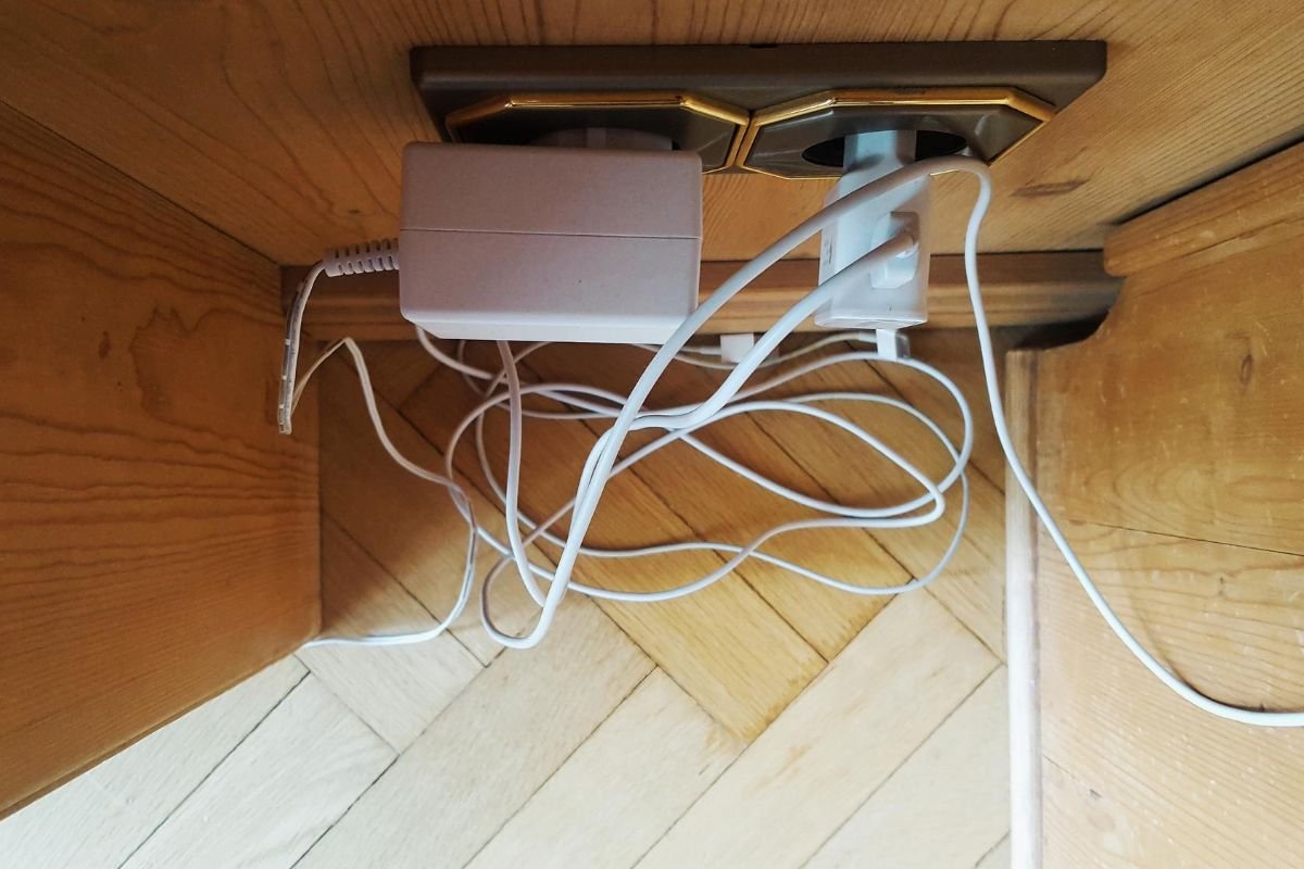 ideias para esconder fios na parede