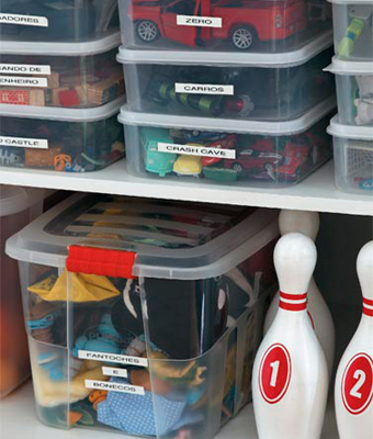 organizar brinquedos quarto pequeno
