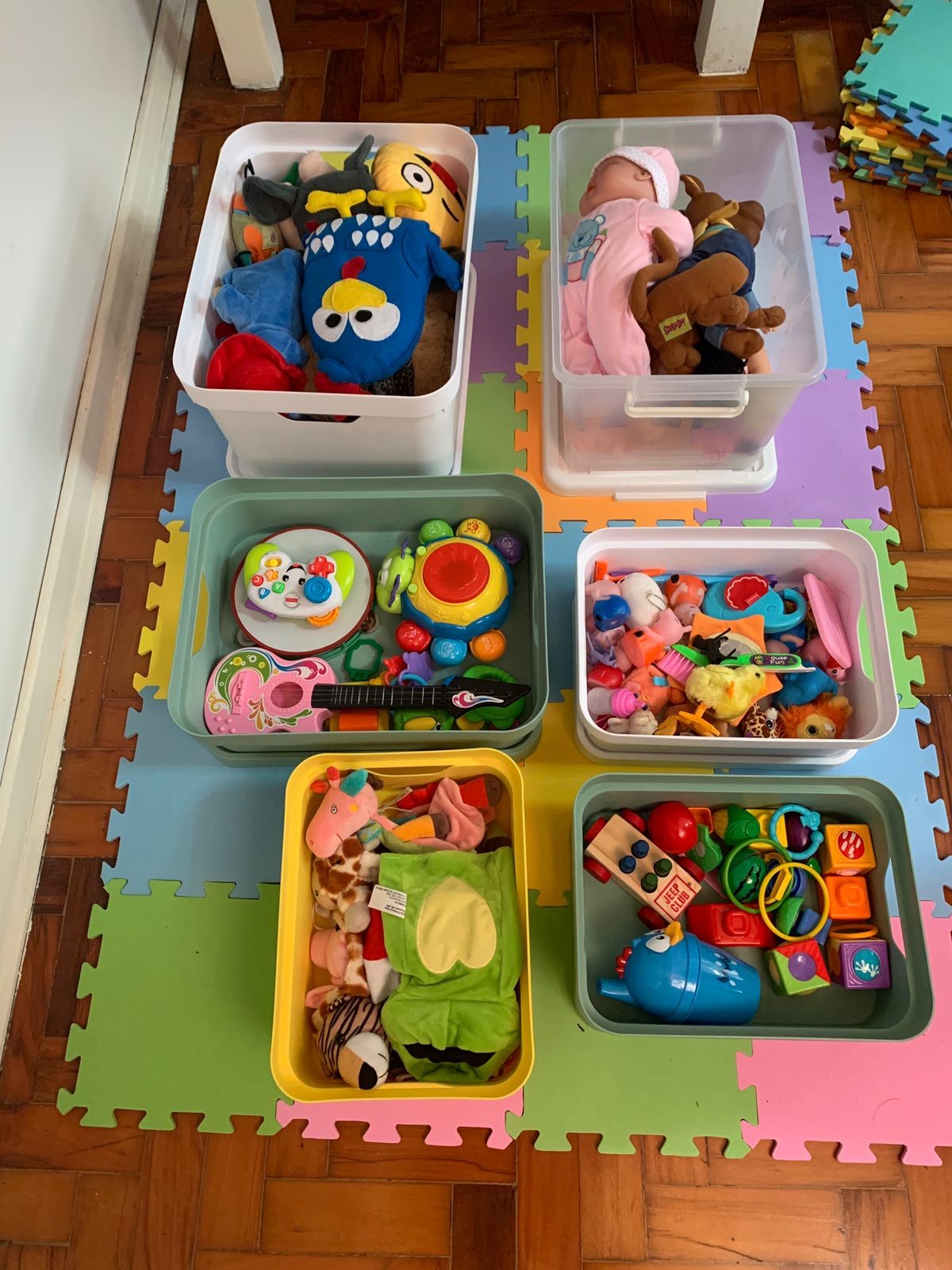 organização de brinquedos criativa e econômica